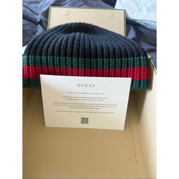 GUCCI WOOL KNIT HAT (m) like new - Picture 7 of 8